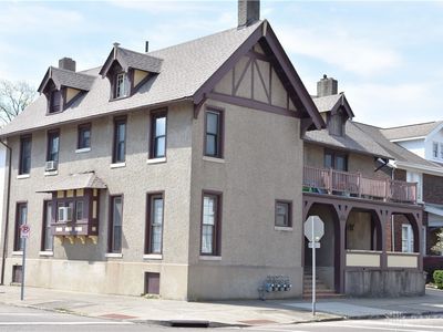 205 W Greene St