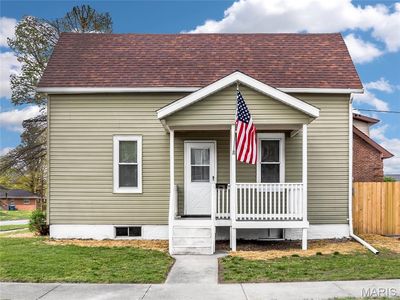 Property at 1103 7th St, Highland, IL