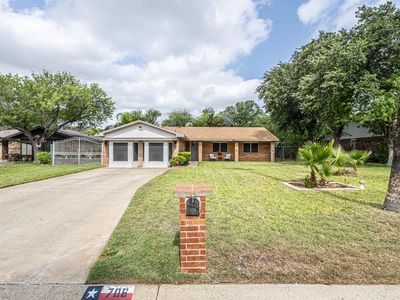 706 Laurel Dr