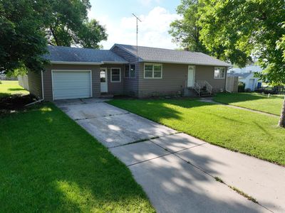 220 S 4th St