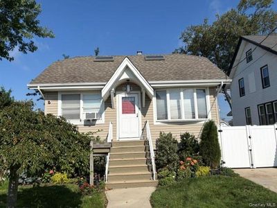 931 Hayes Street