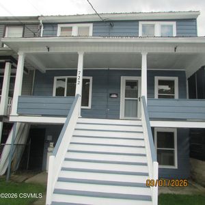 722 W Market St