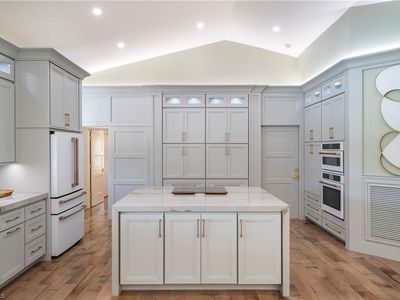 805 Lake Vista CT