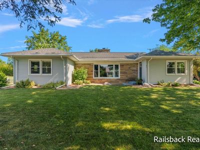 85 Orchard Dr NW