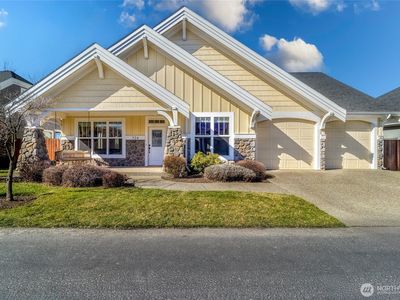 724 SE Swainson Lane