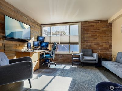 905 Cherry Street #102