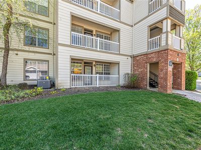 4261 NE Meadow Creek Cir APT 105