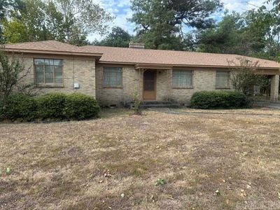 Property at 912 E 7th St, Stuttgart, AR