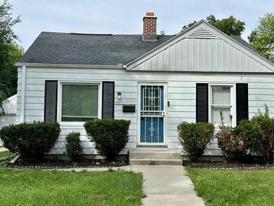 5037 N 74th STREET