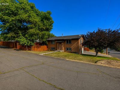 136 SE G St