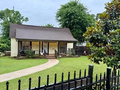 1500 Crescent Dr