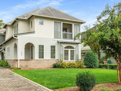 404 Woodmont Hall Pl