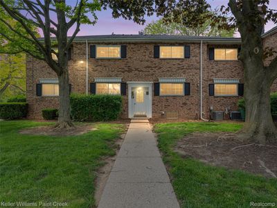 685 E Fox Hills Dr #67