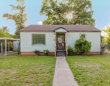 1720 Pinewood Dr