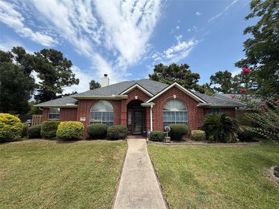 9814 Guest St