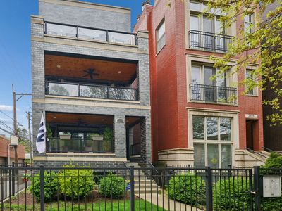 3614 N Damen Ave #2