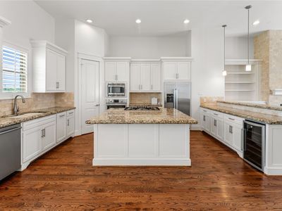 4938 Edison Park Ln