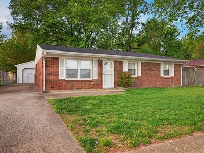 3001 E Yellowstone Dr