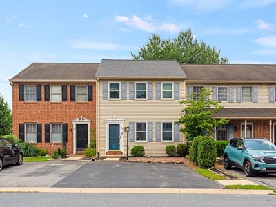 20 Foxfield Ln