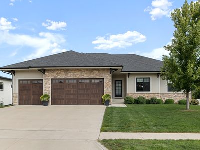 685 Daybreak Dr