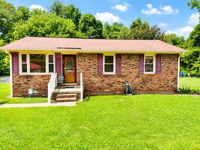 106 Meadow Dr