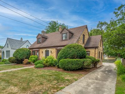Property at 1130 Duncan Ave, Elgin, IL