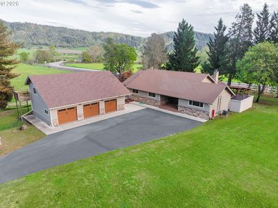8160 Lookingglass Rd