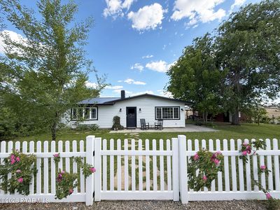 979 W Road 1 N