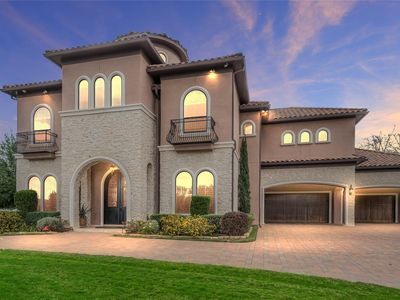 5703 Lakeshore Vista Dr