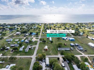 1101-1103 W Houston Ave