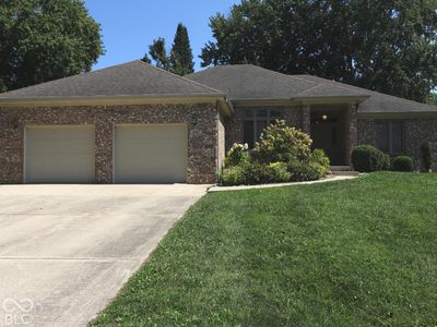 447 Greenacres Dr