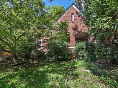 1120 University Dr NE