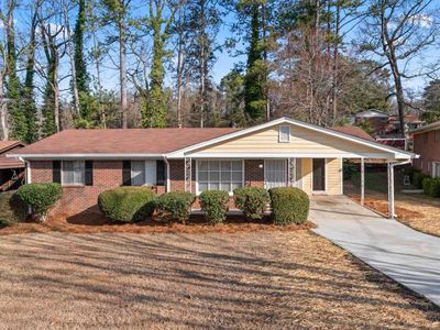 3215 Hobart Dr NW