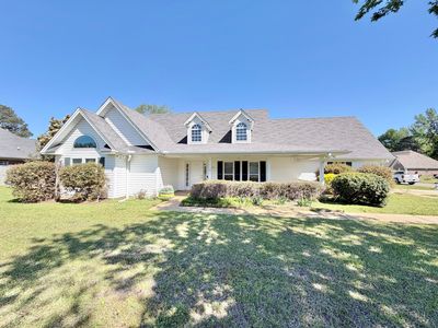 544 Oakdale Dr