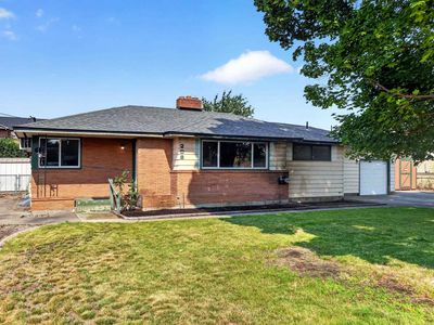 206 S Blake Rd