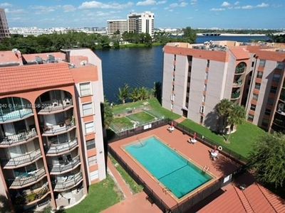 5201 NW 7th St APT 507