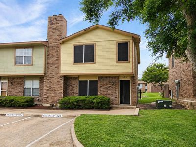 923 Vedral Pl