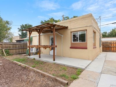 3126 N Race Street