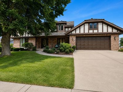 612 Paddock Ln