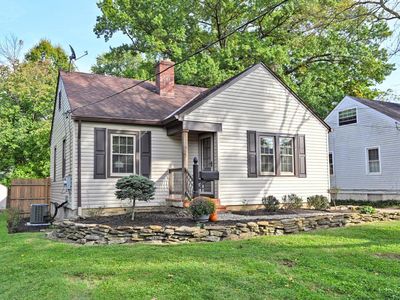 1368 Coolidge Ave
