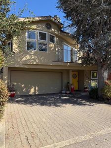 350 6th Ave