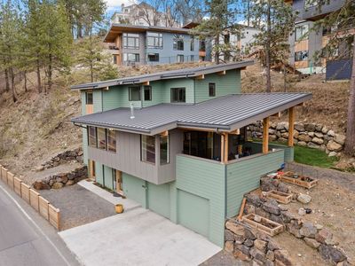 2435 W Riverside Ave