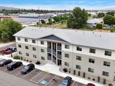 12405-12409 E 3rd Ave