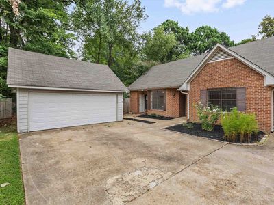 6692 Millers Pond Cir
