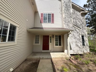 570 Foxridge Dr #B