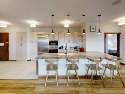 204-205 Soaring Eagle