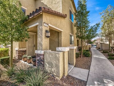 828 Grand Country Ave