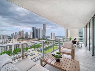 300 Sunny Isles Blvd #4-1701