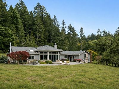 2585 Marra Road