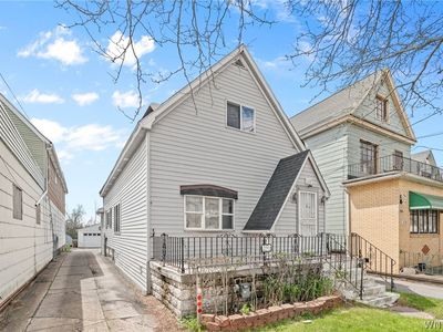 1127 Walden Ave